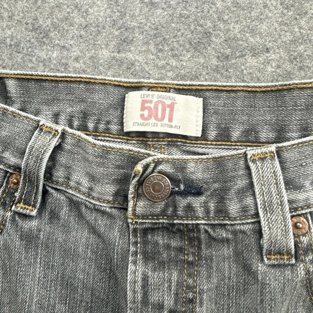 Levis 501 Jeans Mens 34x34 Gray Faded Straight Leg Button Fly Y2K Denim
